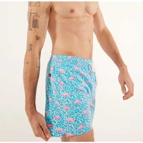 Chubbies Men's The Domingos Are For Flamingos 5.5" Classic Swim Trunk Size M - Picture 11 of 12